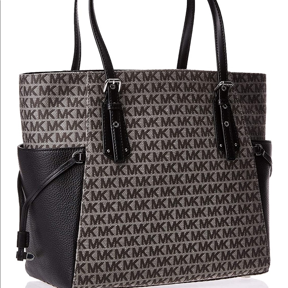 Michael kors tote in signature jacquard graphite